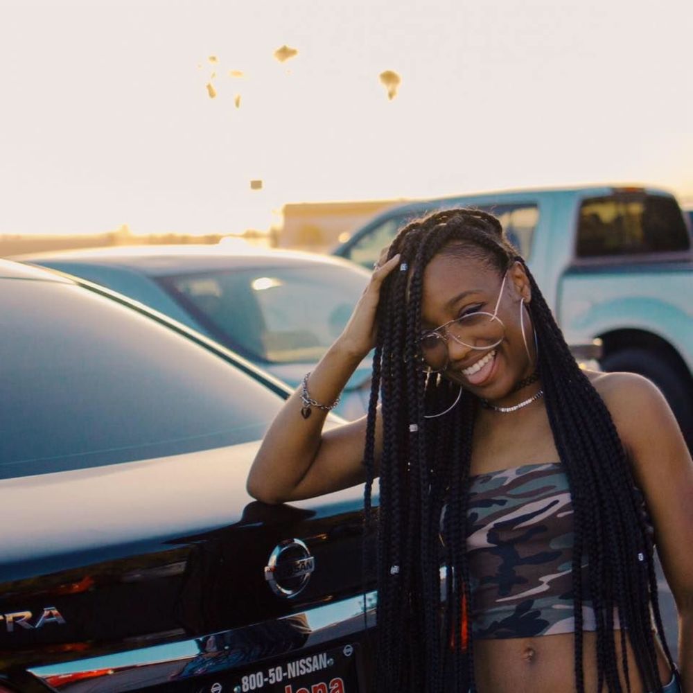 Meet your Posher, Grae